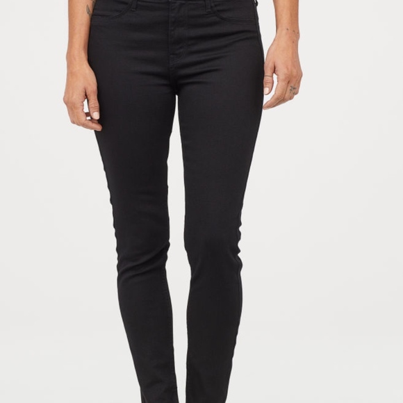 H&M Black Skinny Regular Ankle Jeans - Picture 2 of 2